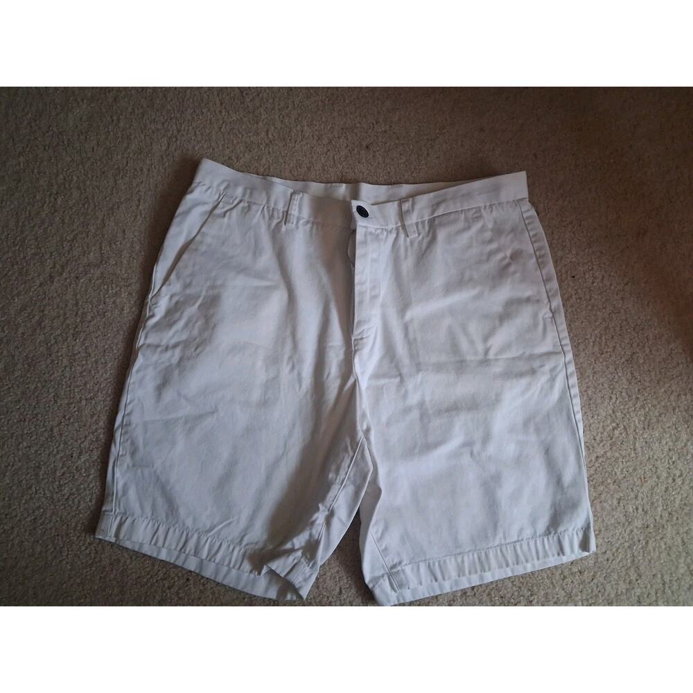 Michael Kors Men's Chino Shorts White Classic Fit Button Slash Pocket Casual